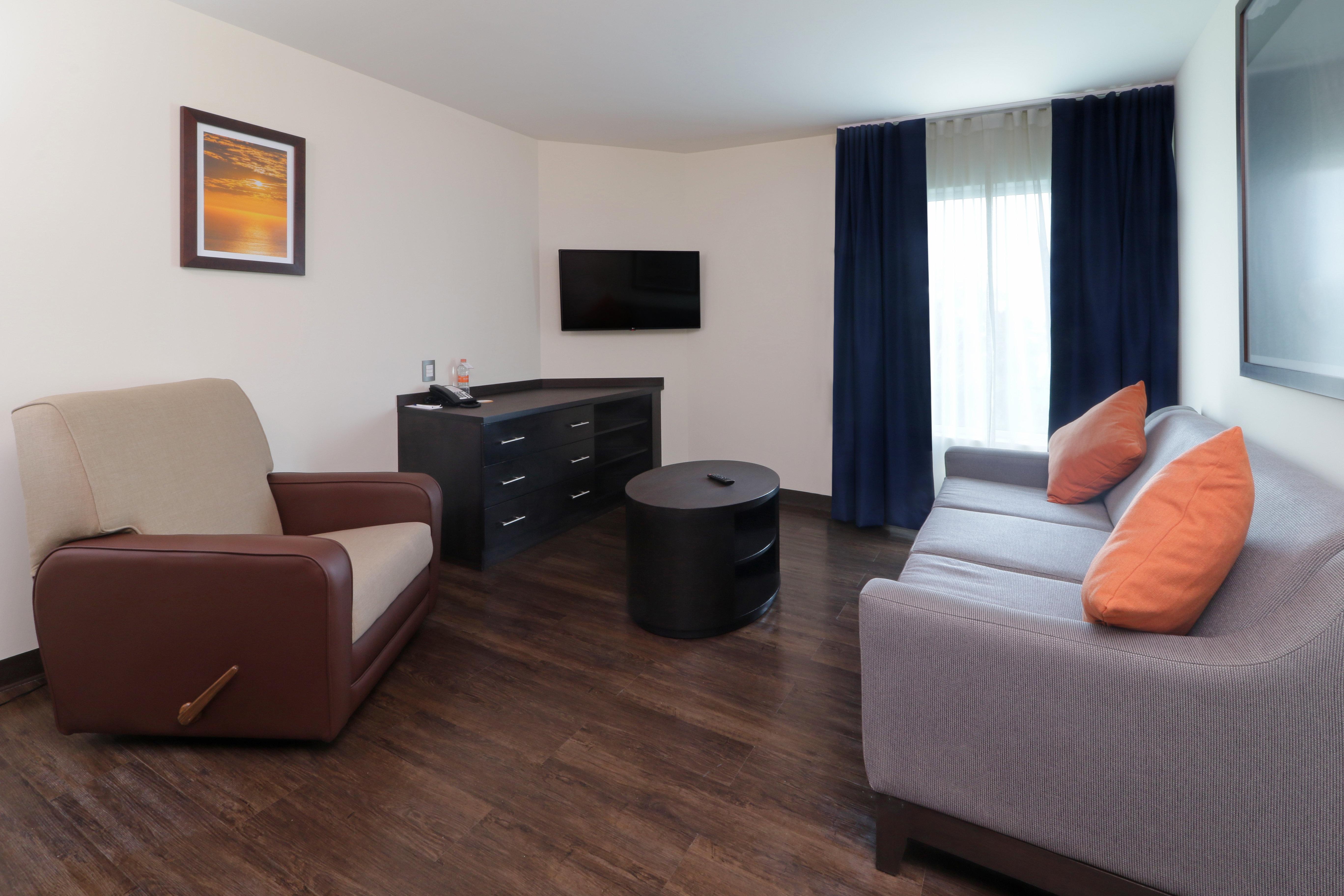 Candlewood Suites Celaya Селая Екстер'єр фото